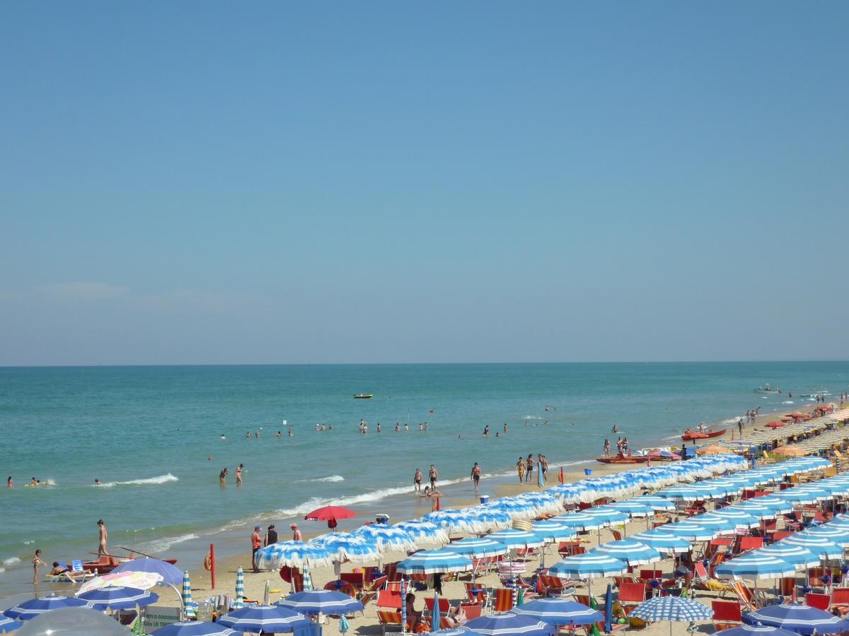 Zaffiro Luxury Silvi Vacanza Silvi Marina Exterior foto