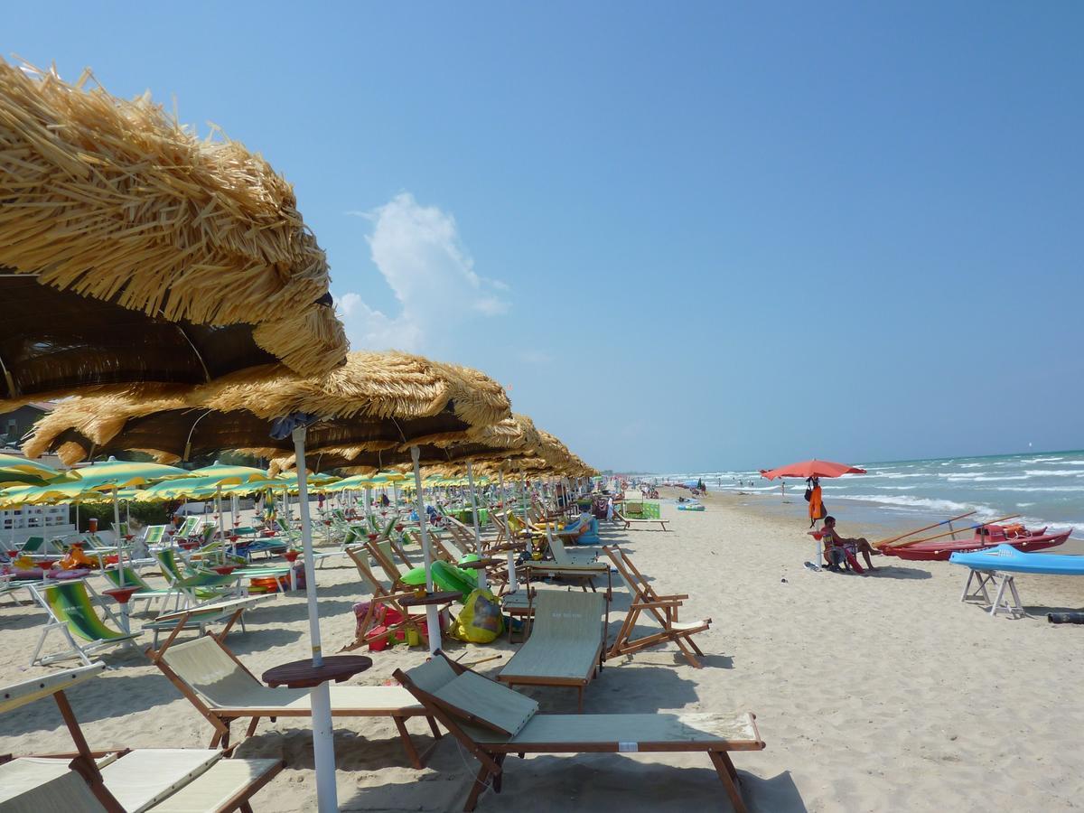 Zaffiro Luxury Silvi Vacanza Silvi Marina Exterior foto